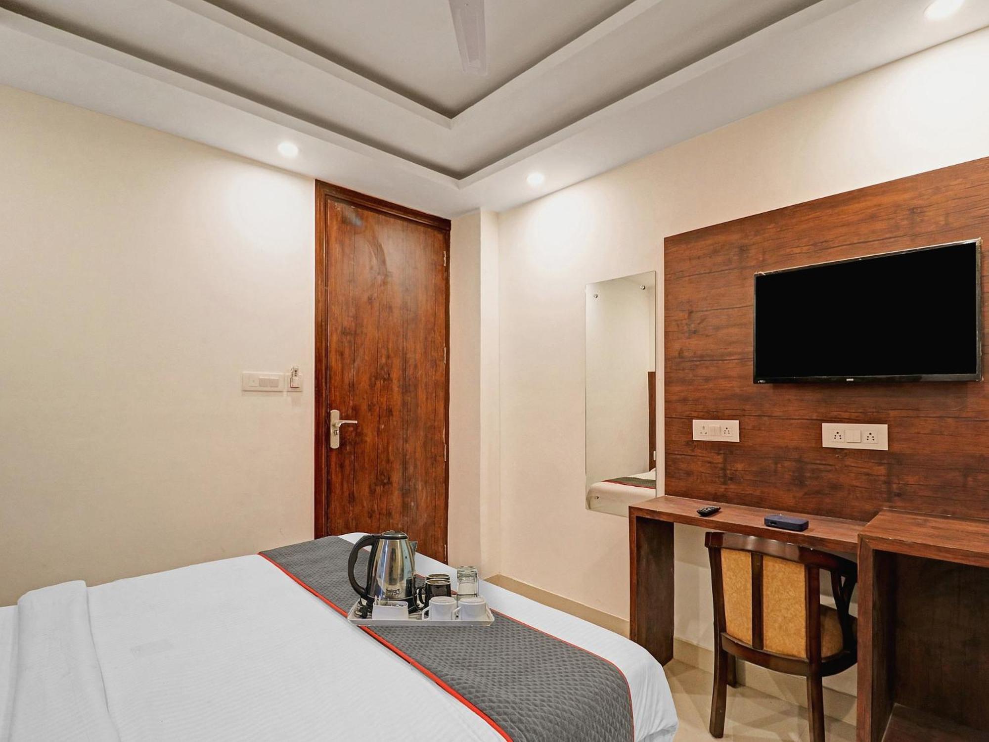 Townhouse Tark Inn Új-Delhi Kültér fotó