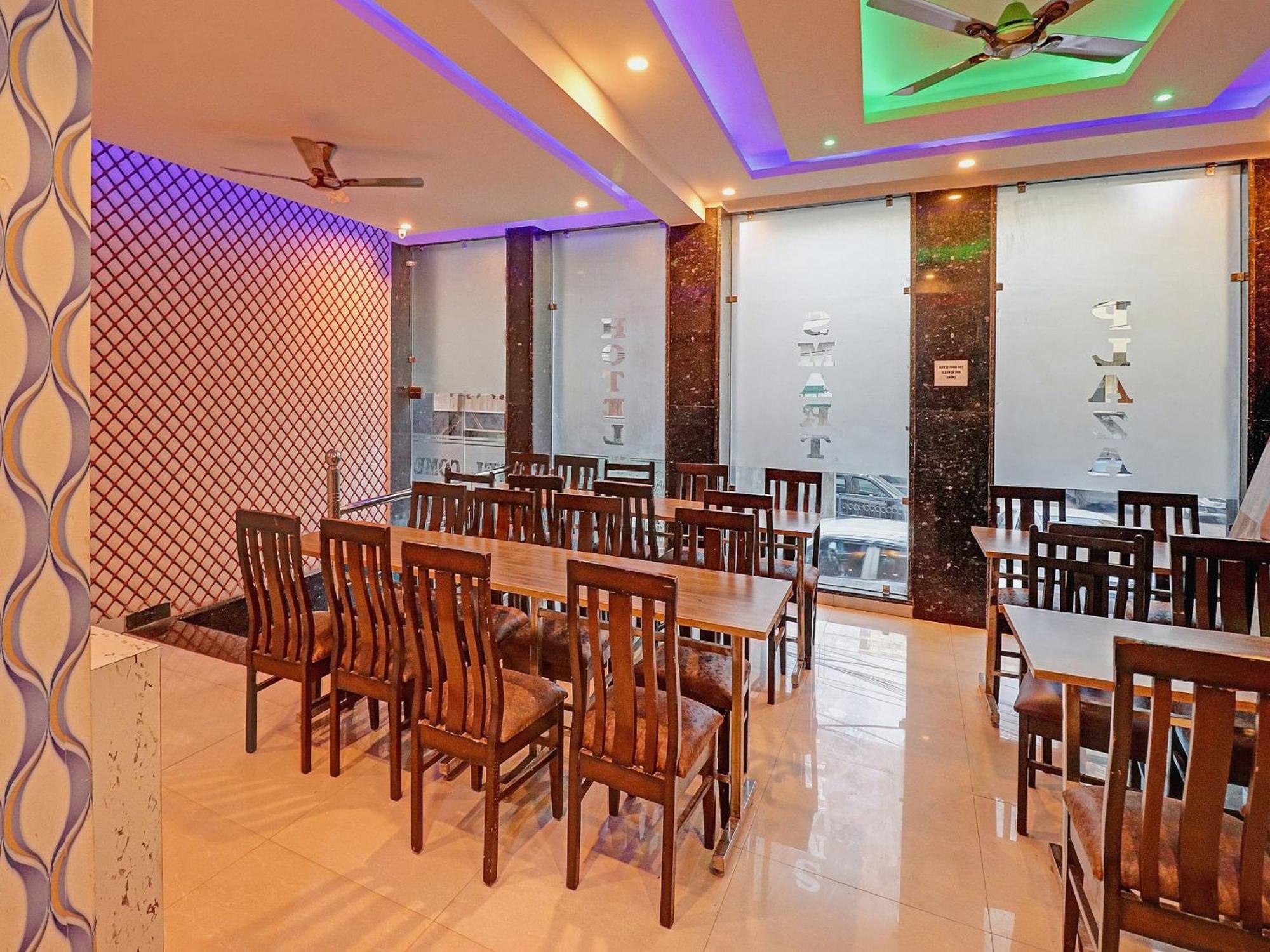 Townhouse Tark Inn Új-Delhi Kültér fotó